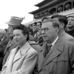 Simone_de_Beauvoir__Jean-Paul_Sartre_in_Beijing_1955