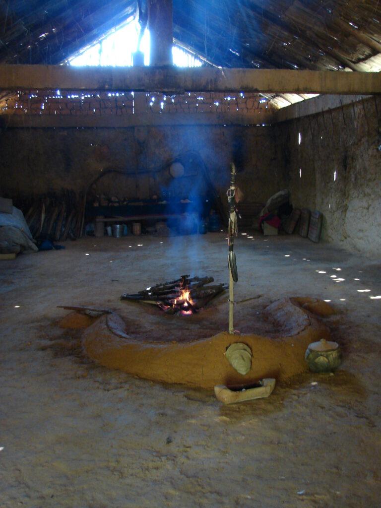 Internal view of Mbiguaçu's Guarani prayer house