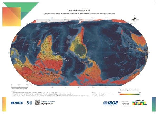 Species richness across the planet in 2025, mapped by IBGE, Brazil's national statistics agency, with the south on top and Brazil at the centre. Source: IBGE.